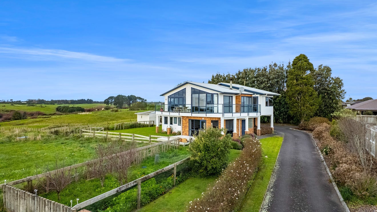12 Ta Paora Drive, Bell Block, New Plymouth - Carousel 2