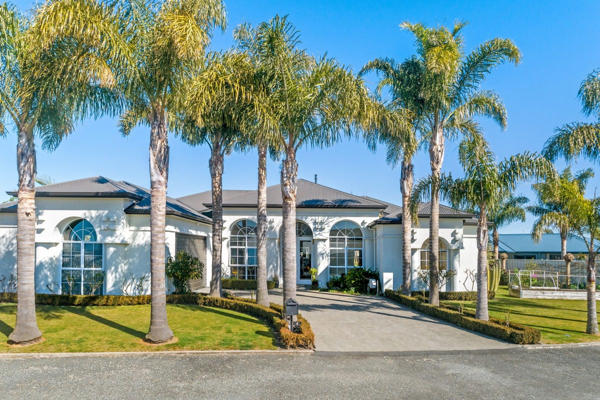 4 Joshua Lane, Lytton West, Gisborne - Carousel 37
