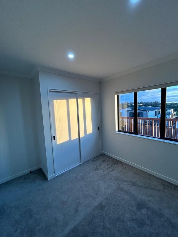 14 Southridge Road, Flat Bush, Auckland - Carousel 1