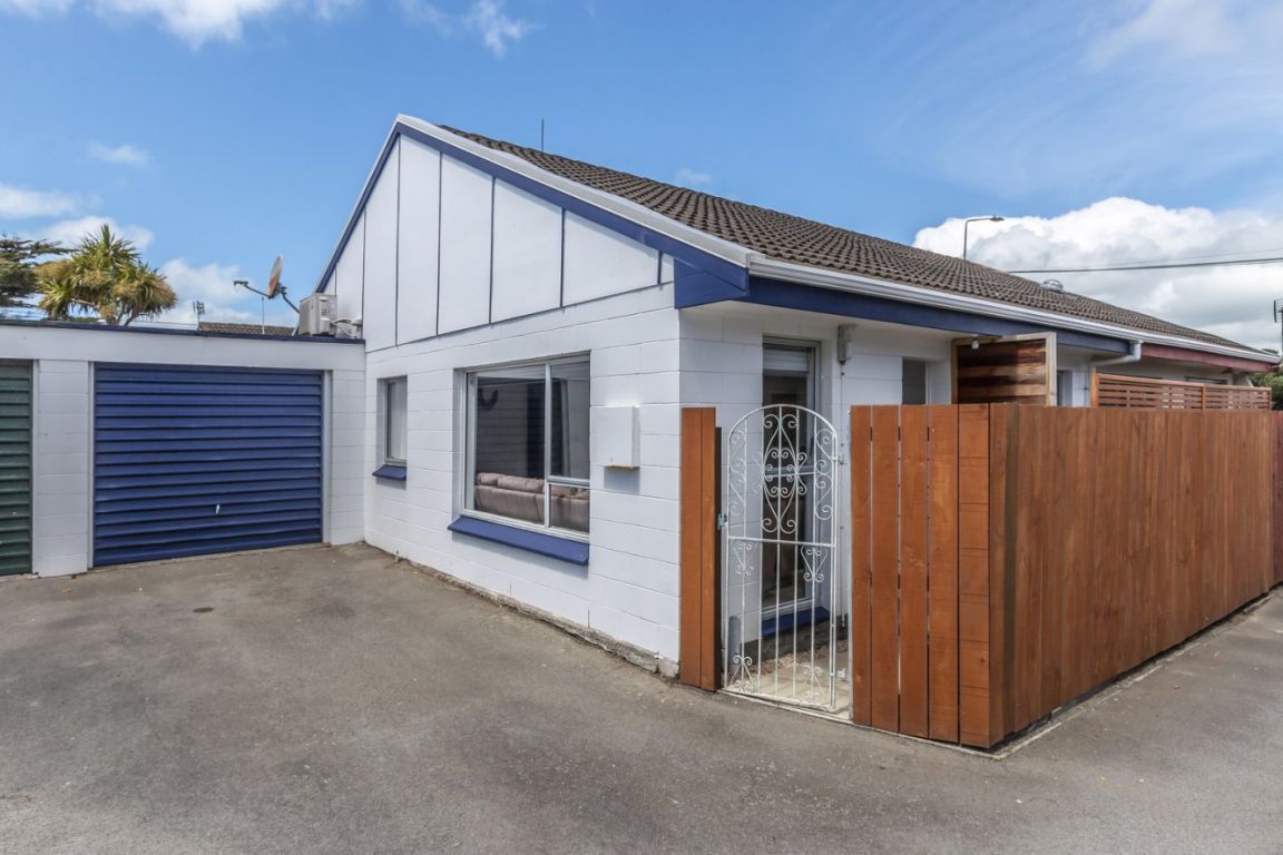 2/6 Lonsdale Street, New Brighton, Christchurch - Carousel 1