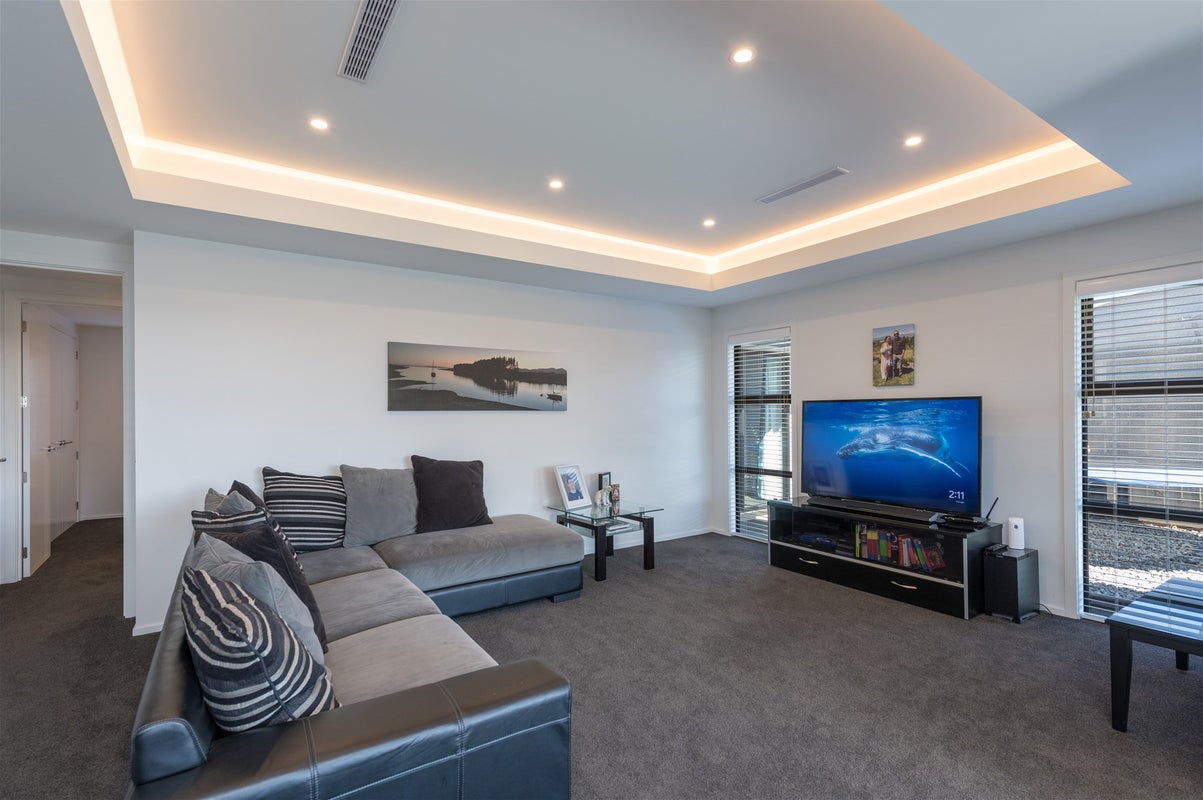 14 Camberley Road, Richmond - Carousel 5