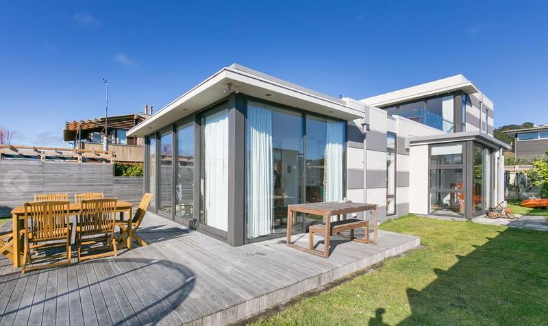 87 Ludlam Street, Seatoun, Wellington - Carousel 1