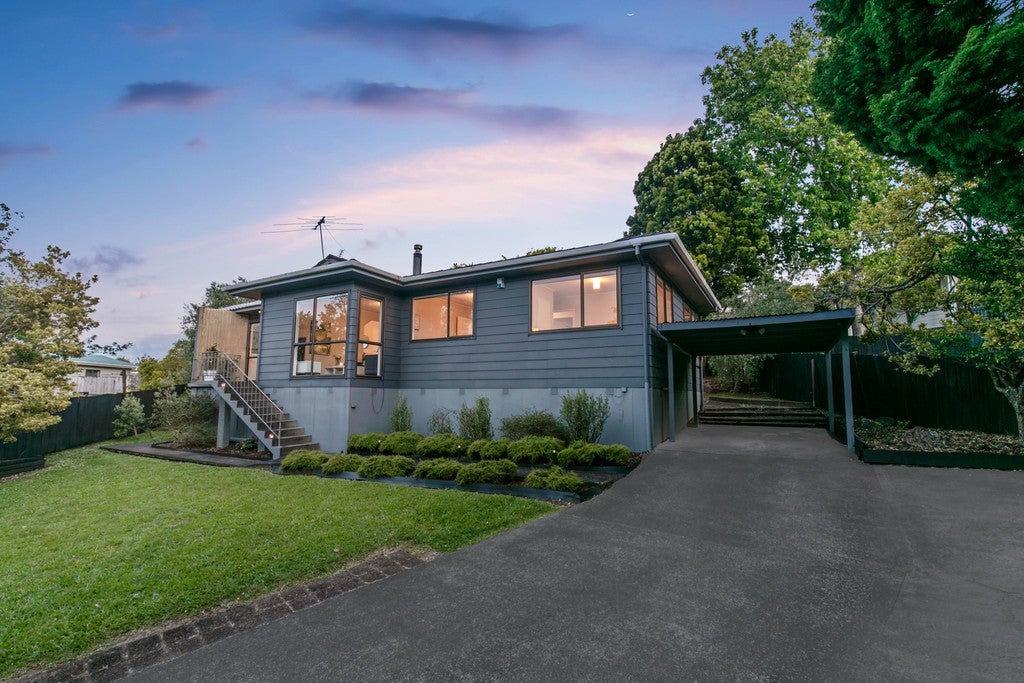 18 Virgo Place, Glen Eden, Auckland - Carousel 1