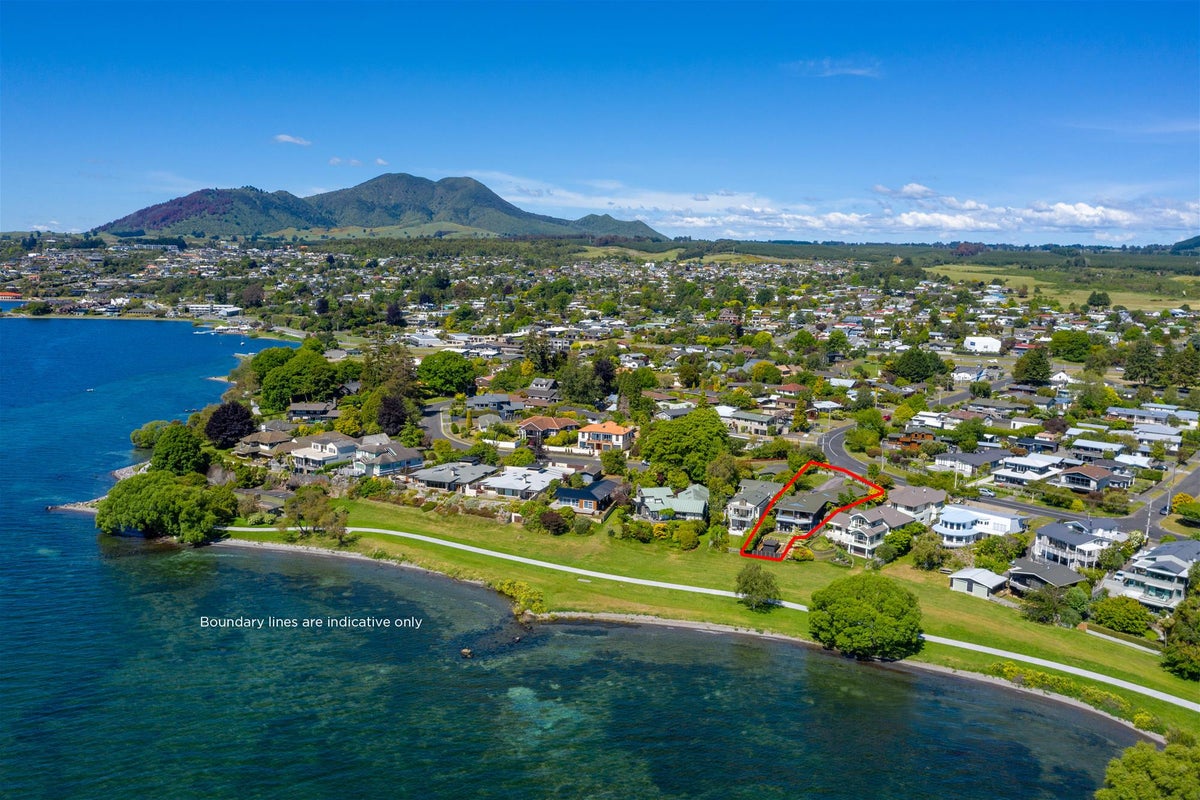 31 Rainbow Drive, Rainbow Point, Taupo - Carousel 1