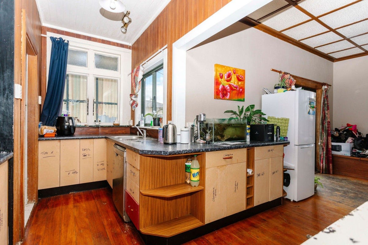 245 High Street, Dannevirke - Carousel 2