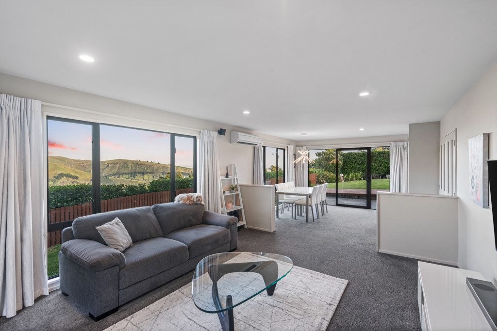 48 Rockview Place, Mount Pleasant, Christchurch - Carousel 2