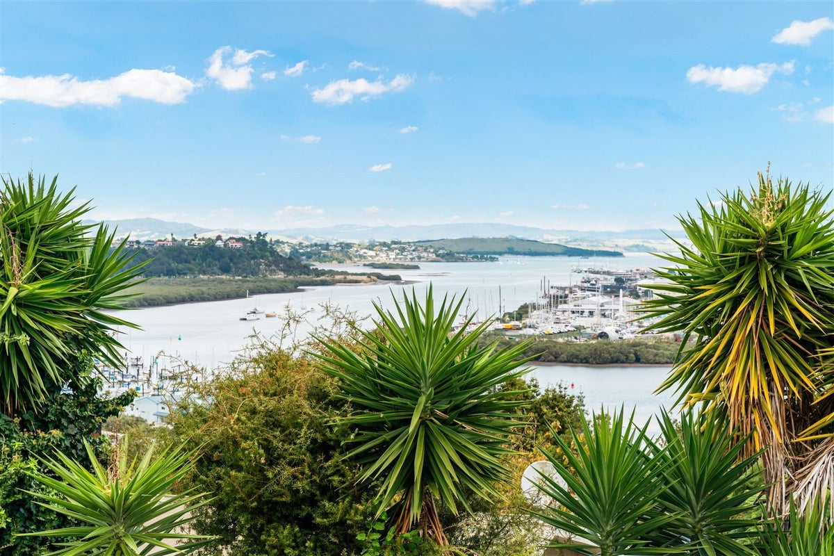 48 Eureka Place, Parahaki, Whangarei - Carousel 2