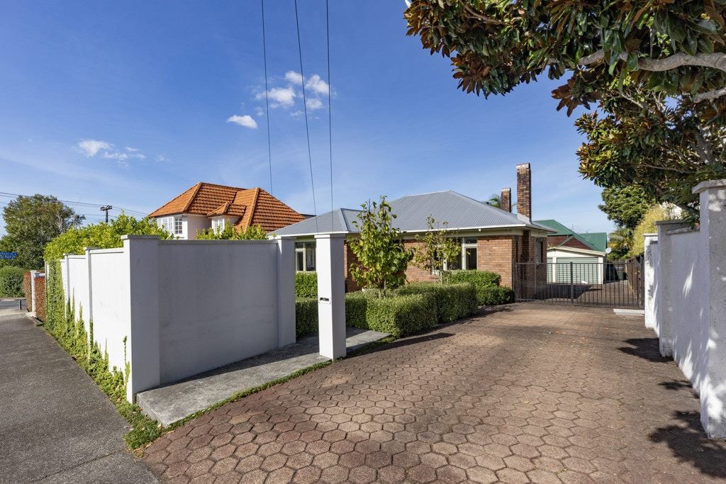 217 Campbell Road, Greenlane, Auckland - Carousel 1