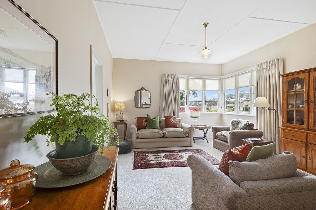 1/110 Moorefield Road, Johnsonville, Wellington - Carousel 1