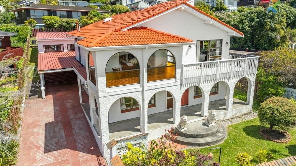 38 Bosun Terrace, Whitby, Porirua - Carousel 1