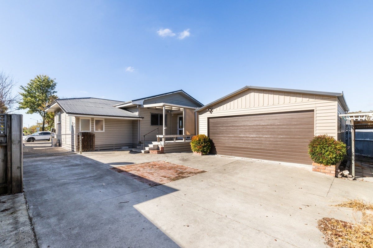 901A Heretaunga Street East, Parkvale, Hastings - Carousel 11