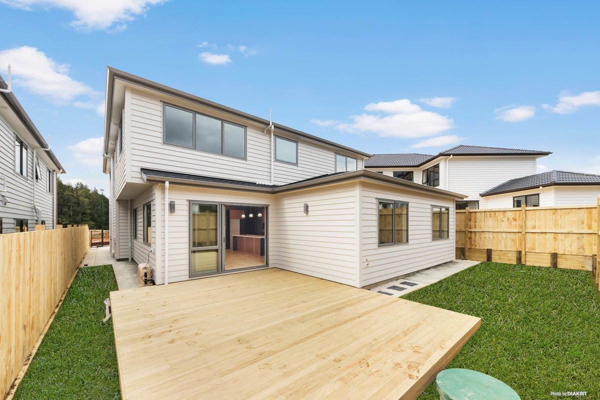 9 Crossgar Road, Flat Bush, Auckland - Carousel 13