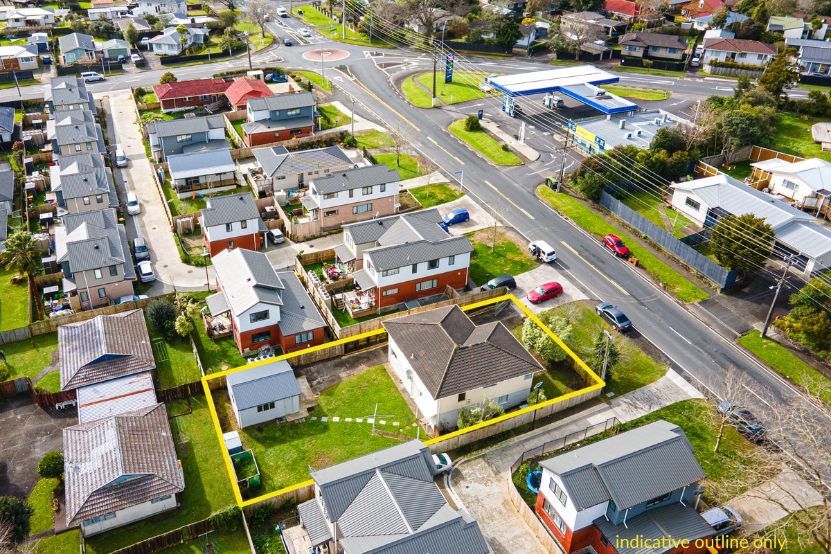 177 Henderson Valley Road, Henderson, Auckland - Carousel 2