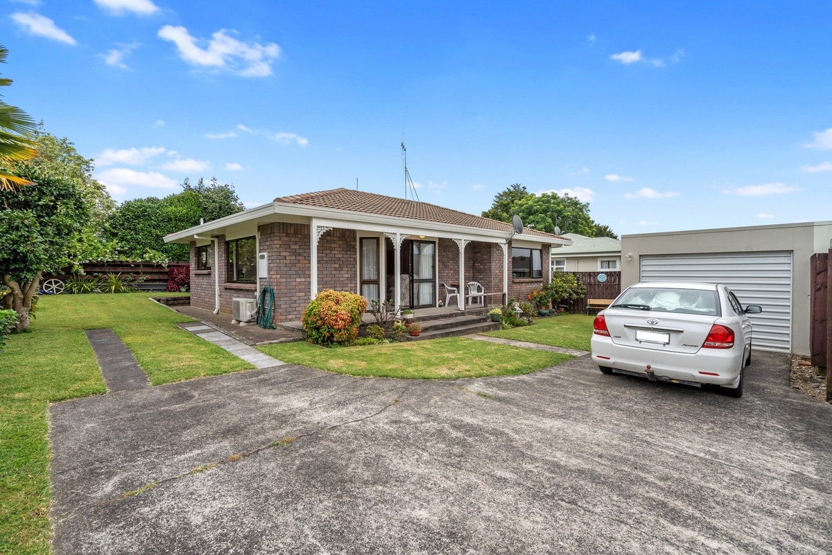 18B Kiteroa Street, Greerton, Tauranga - Carousel 1