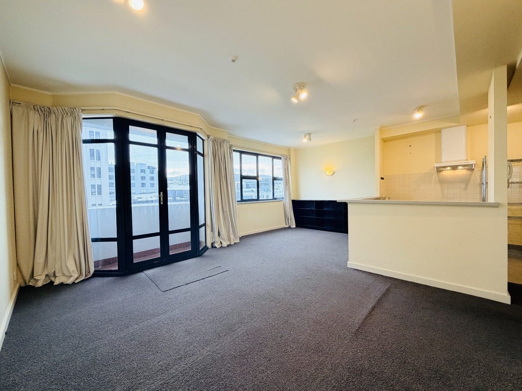 3E/16 Kent Terrace, Mount Victoria, Wellington - Carousel 1