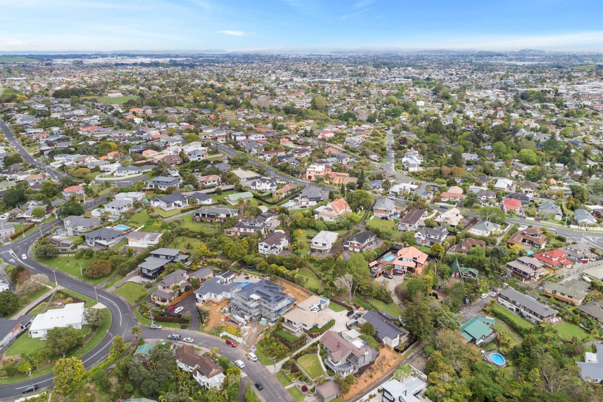 12 Fenton Terrace, Cockle Bay, Auckland - Carousel 30