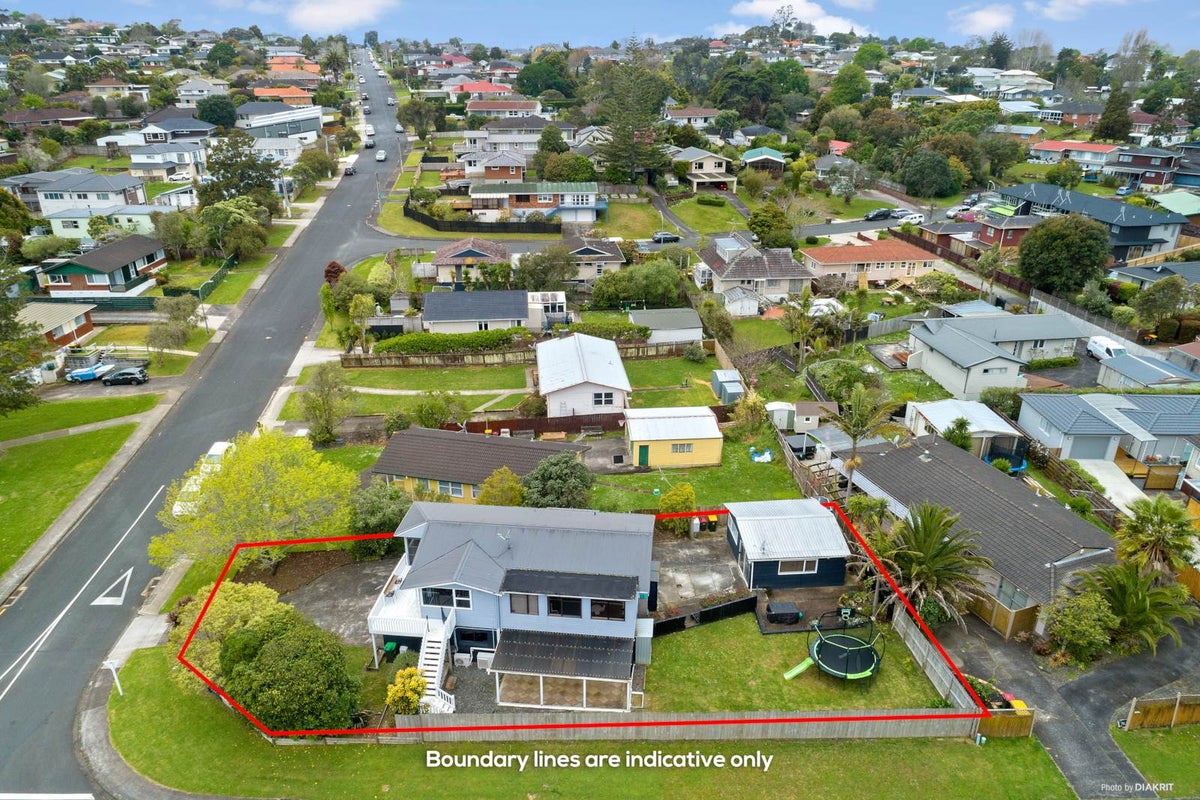 70 Patons Road, Howick, Auckland - Carousel 1