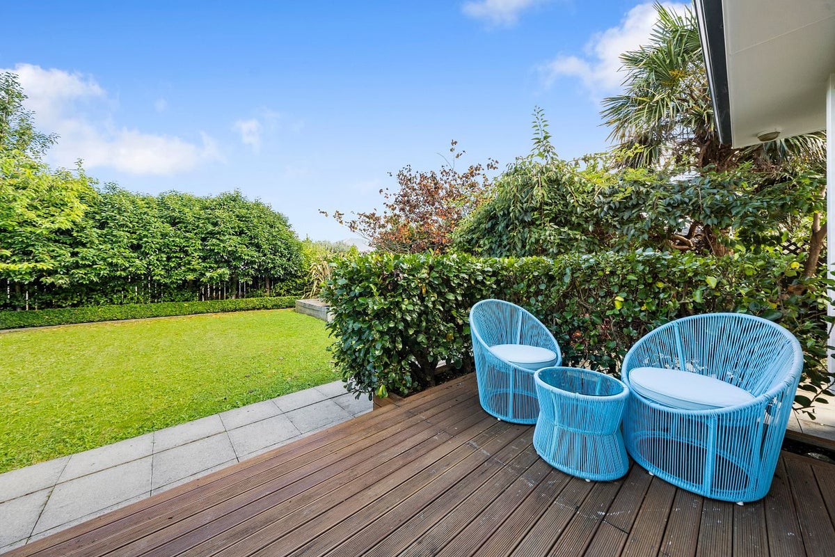 7 Junction Street, Fairfield, Lower Hutt - Carousel 14