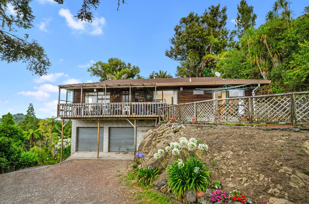 31B Bush Road, Waiatarua, Auckland - Carousel 2