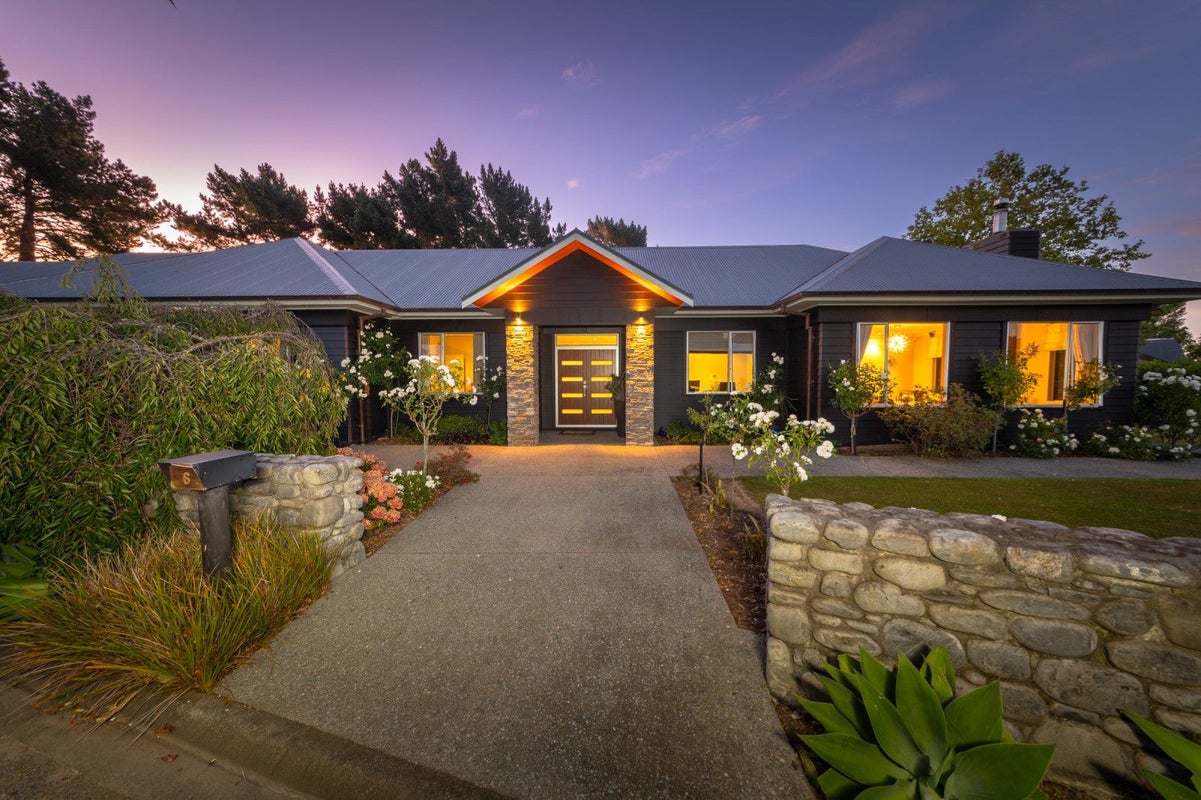 6 Homestead Lane, Fitzherbert, Palmerston North - Carousel 2
