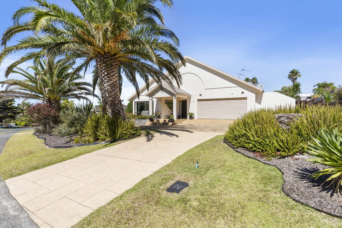 5 Alec Craig Way, Gulf Harbour, Whangaparaoa - Carousel 1