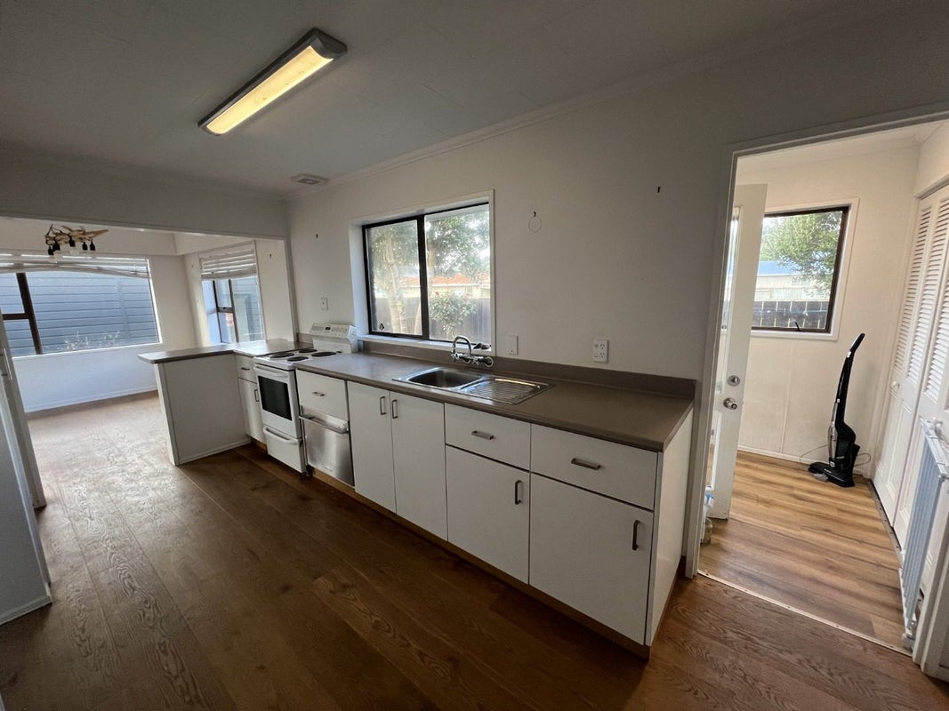 11A Toi Street, Otaki Beach, Otaki - Carousel 2