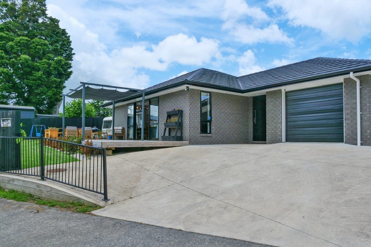 1 Cedar Place, Tikipunga, Whangarei - Carousel 2