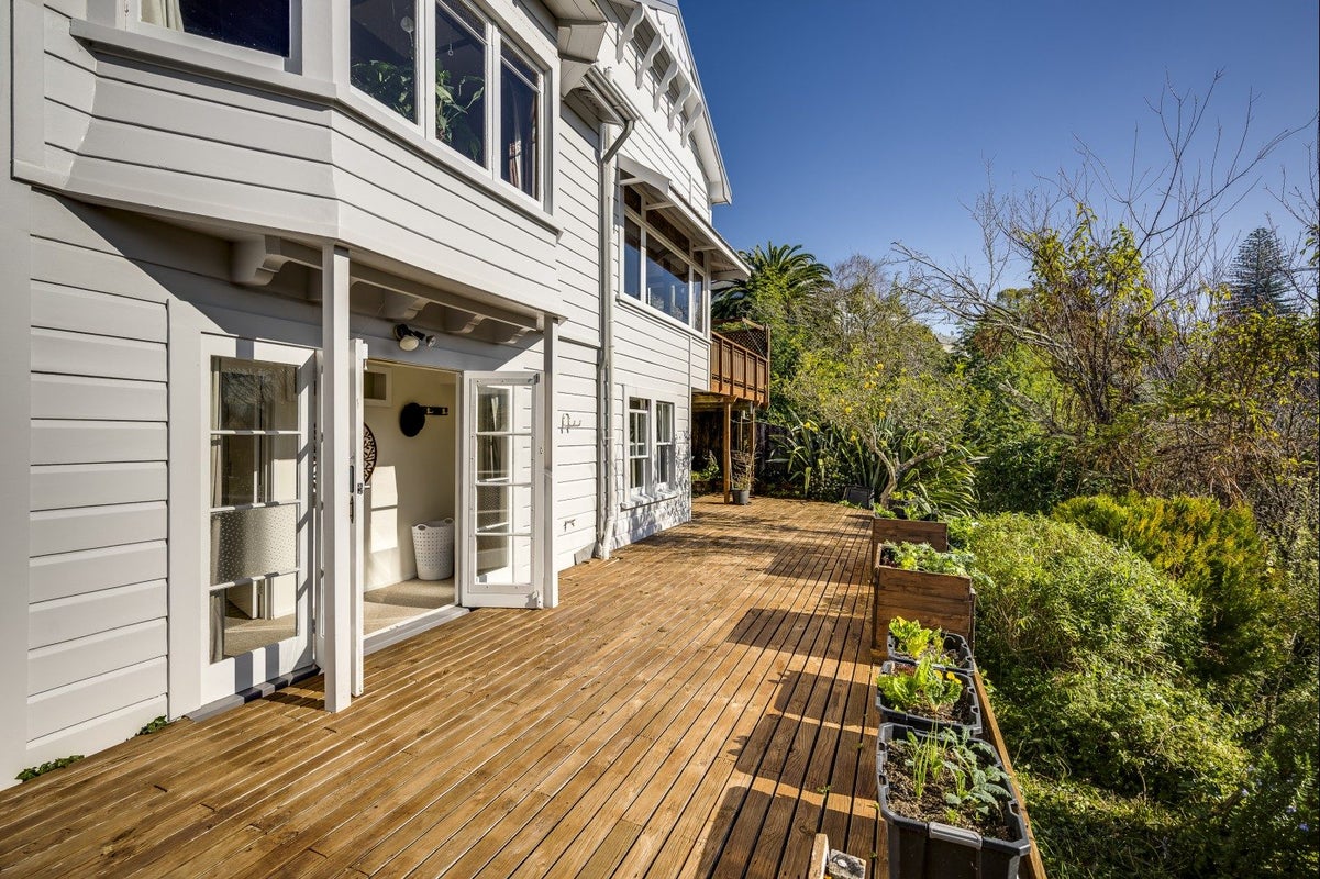 7 Fitzroy Road, Bluff Hill, Napier - Carousel 1