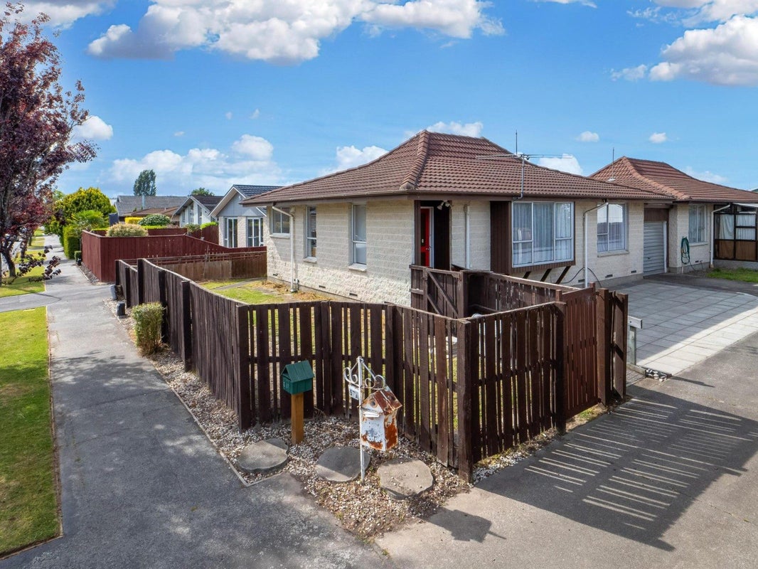 1/57 Sarabande Avenue, Redwood, Christchurch - Carousel 1