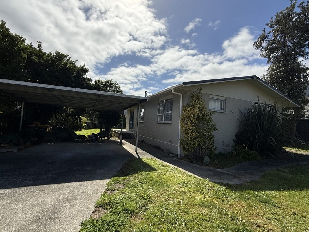 27 Ranui Street, Waikawa, Picton - Carousel 17