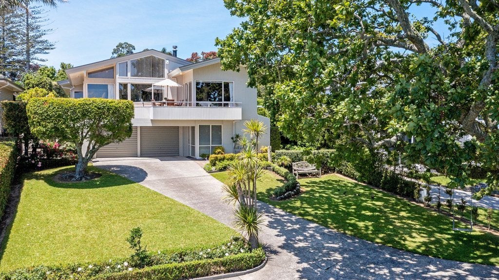 11 Island View Terrace, Cockle Bay, Auckland - Carousel 2