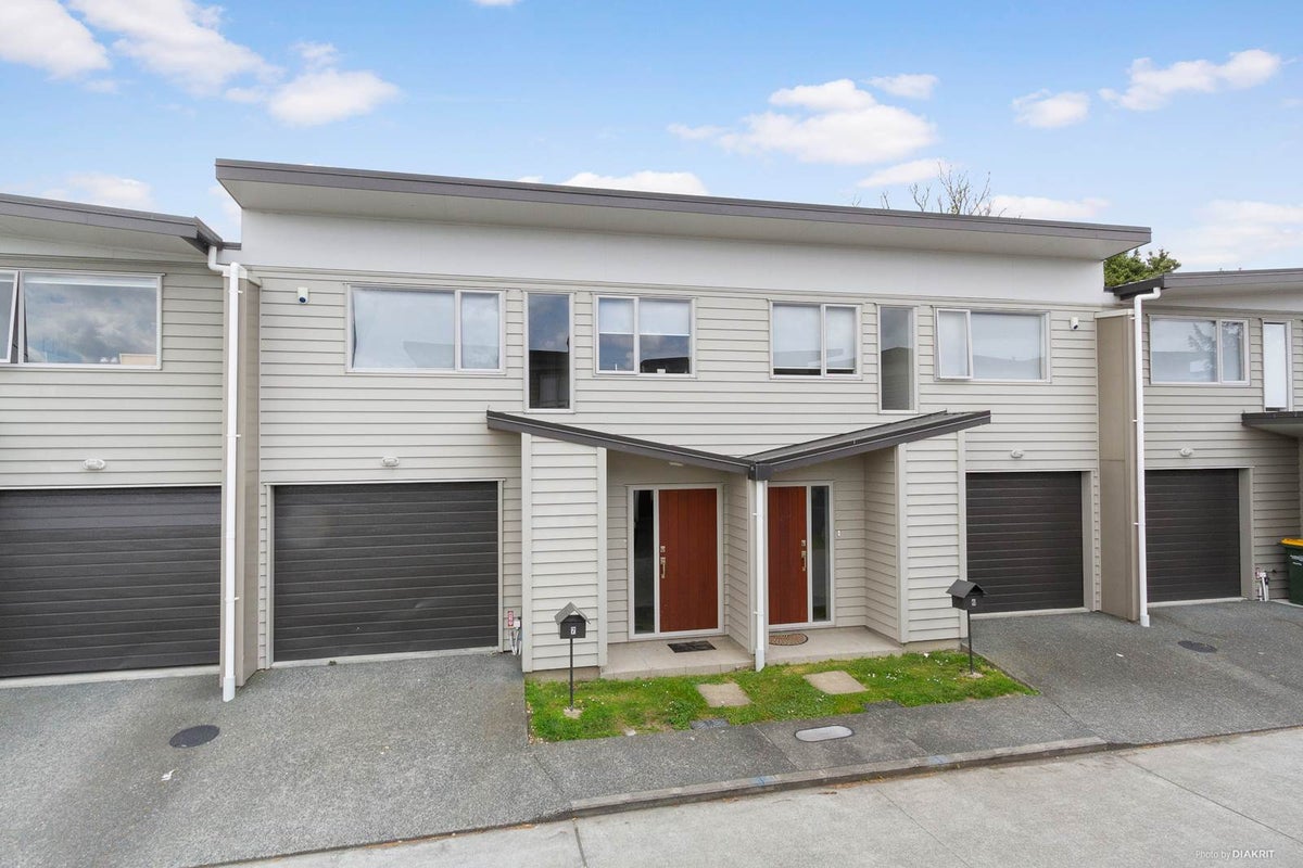 7/45A Swanson Road, Henderson, Auckland - Carousel 1