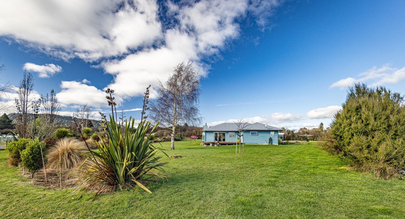 129 Burns Street, Ohakune - Carousel 25