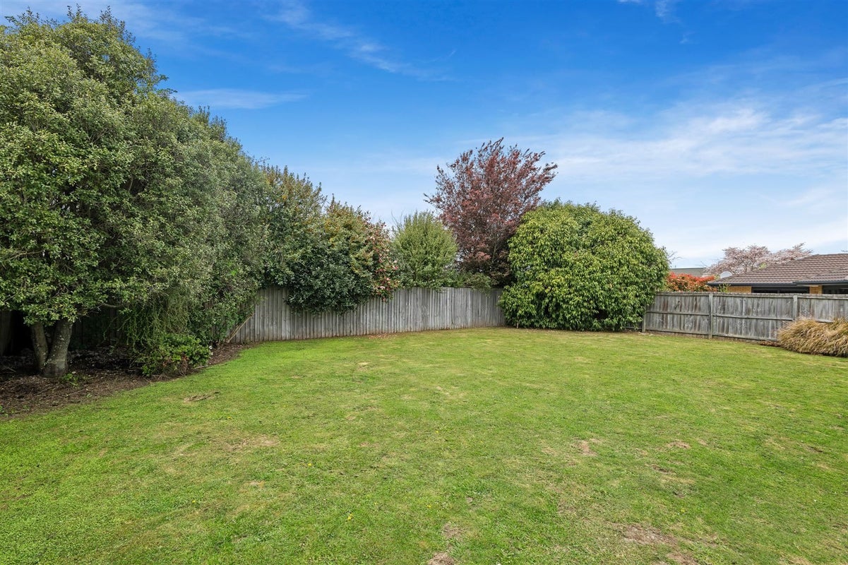 20 Riverwood Boulevard, Redwood, Christchurch - Carousel 18