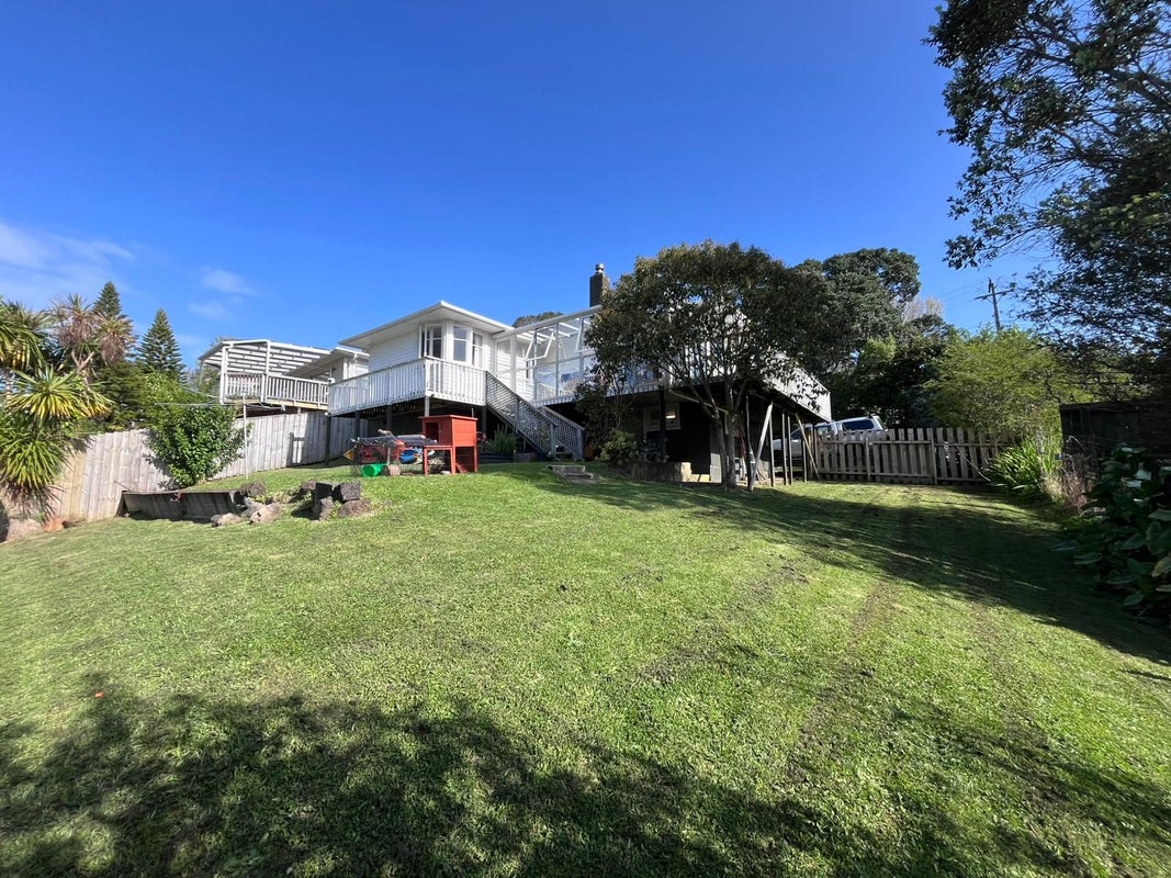 6 Endeavour Street, Blockhouse Bay, Auckland - Carousel 2