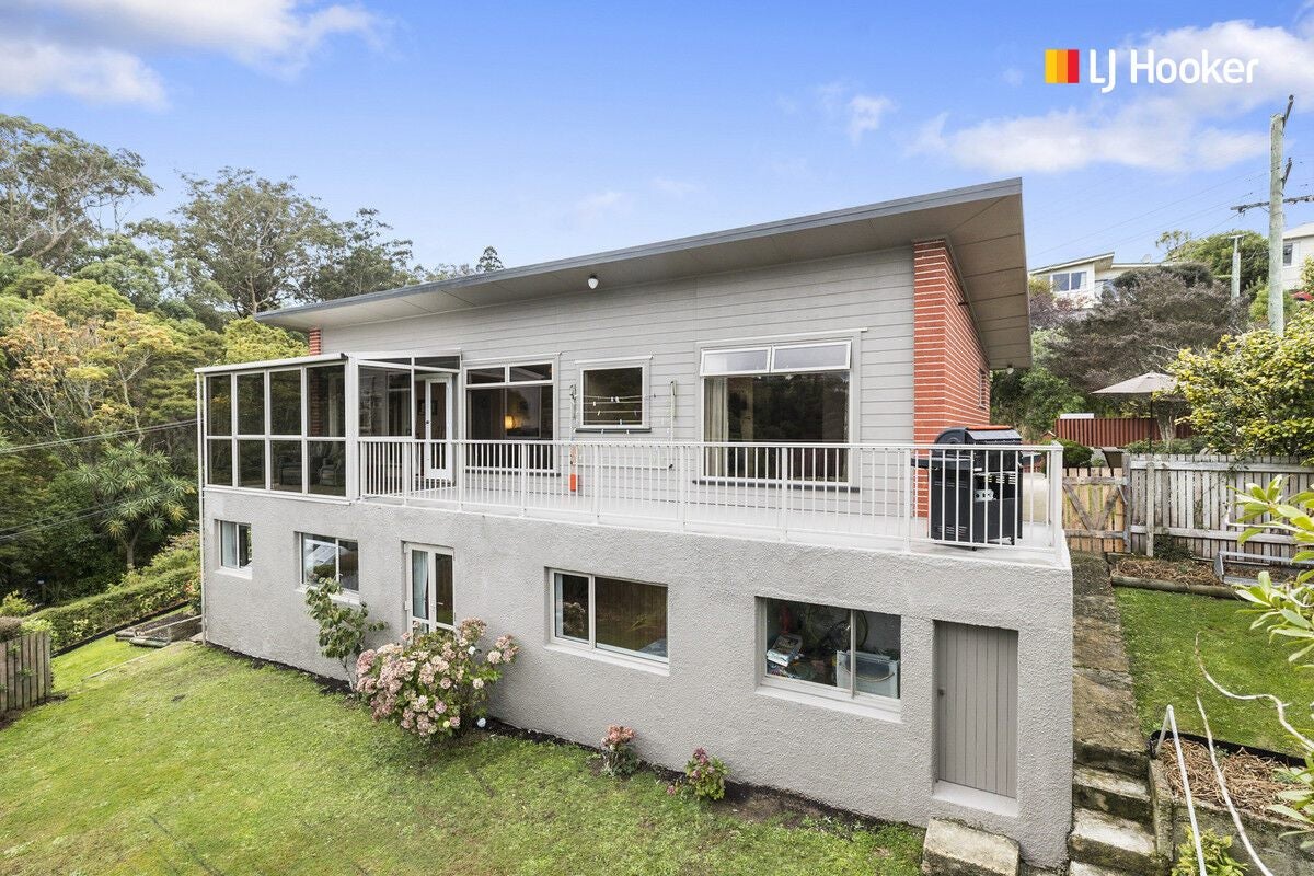 2 Heath Street, Andersons Bay, Dunedin - Carousel 1