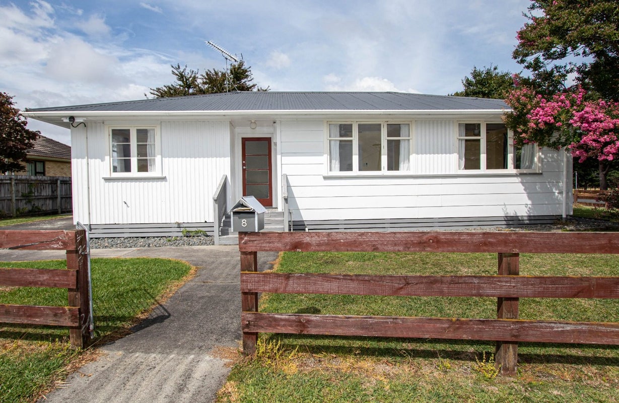 8 Thompson Street, Leamington, Cambridge - Carousel 21