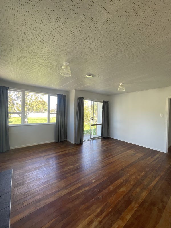 27 Main Road, Makaraka, Gisborne - Carousel 21
