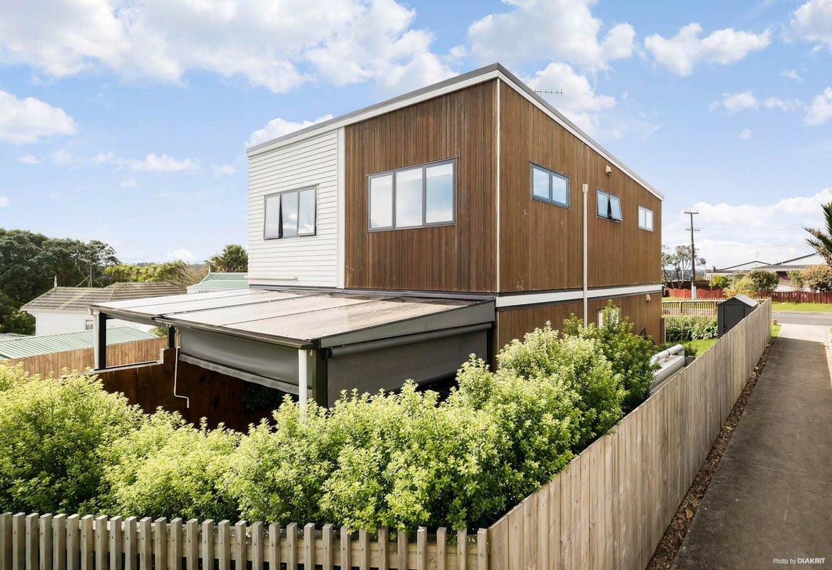2A Tramway Road, Beach Haven, Auckland - Carousel 1