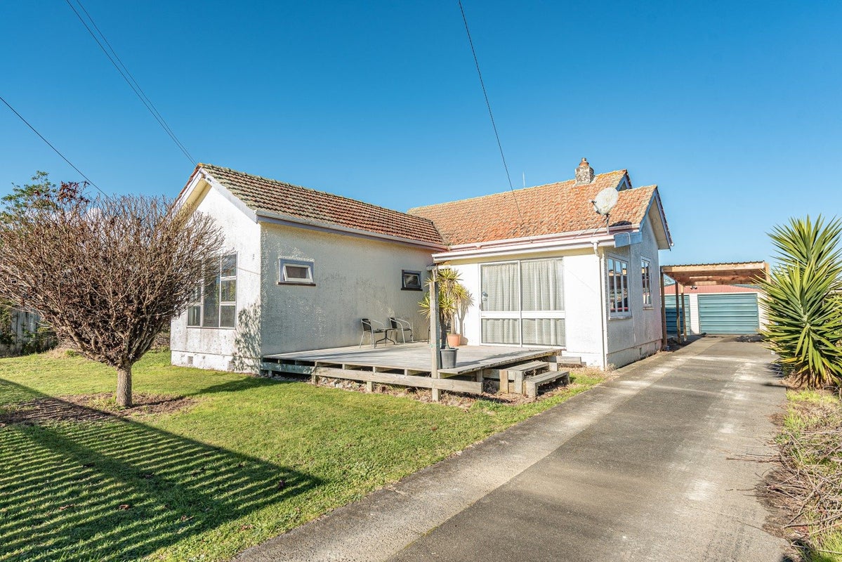 10 Mahoney Street, Whanganui East, Whanganui - Carousel 1