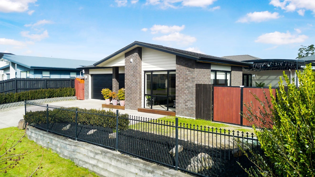 145 Matua Road, Huapai, Kumeu - Carousel 21