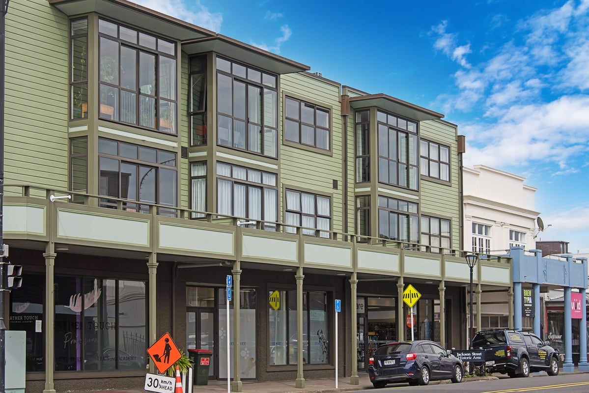 16/374 Jackson Street, Petone, Lower Hutt - Carousel 1