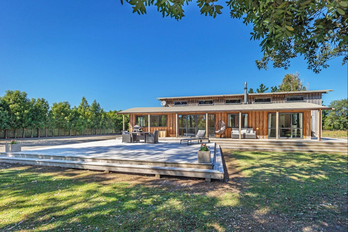523 Arapaepae Road, OHAU, LEVIN - Carousel 2