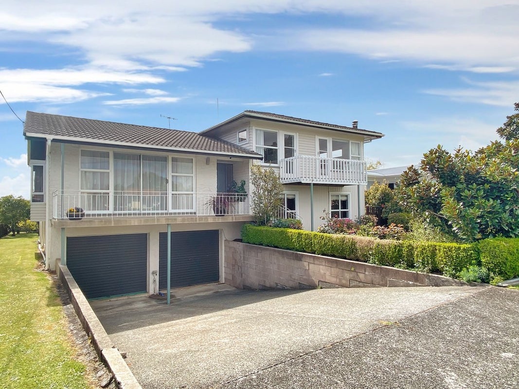 24 Te Paka Crescent, Kamo, Whangarei - Carousel 1