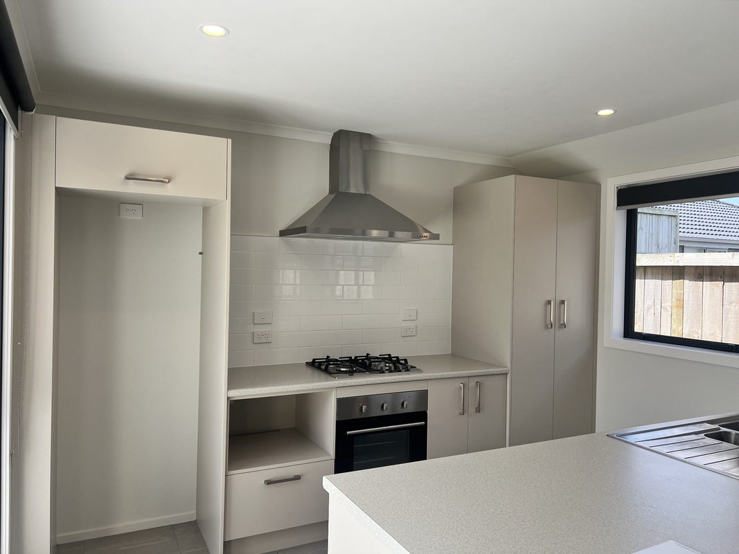 11 Pragma Rise, Rototuna North, Hamilton - Carousel 2