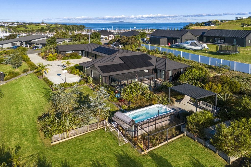 5 Laguna Place, Matakatia Bay, Rodney, Auckland - Carousel 1