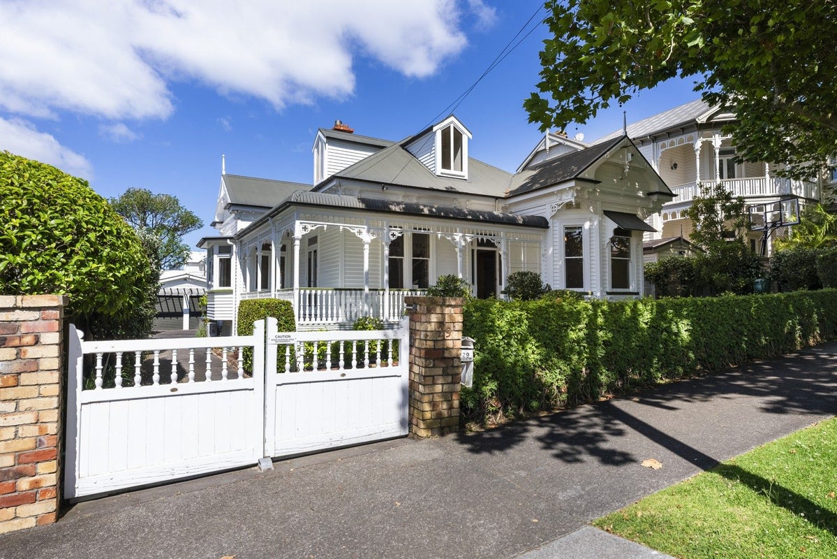29 Herne Bay Road, Herne Bay, Auckland - Carousel 1