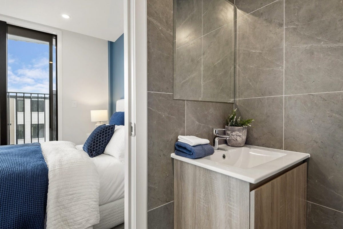 11/18 Karengo Street, Long Bay, Auckland - Carousel 14