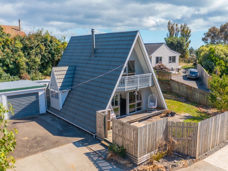 82A Raumati Road, Raumati Beach, Paraparaumu - Carousel 1