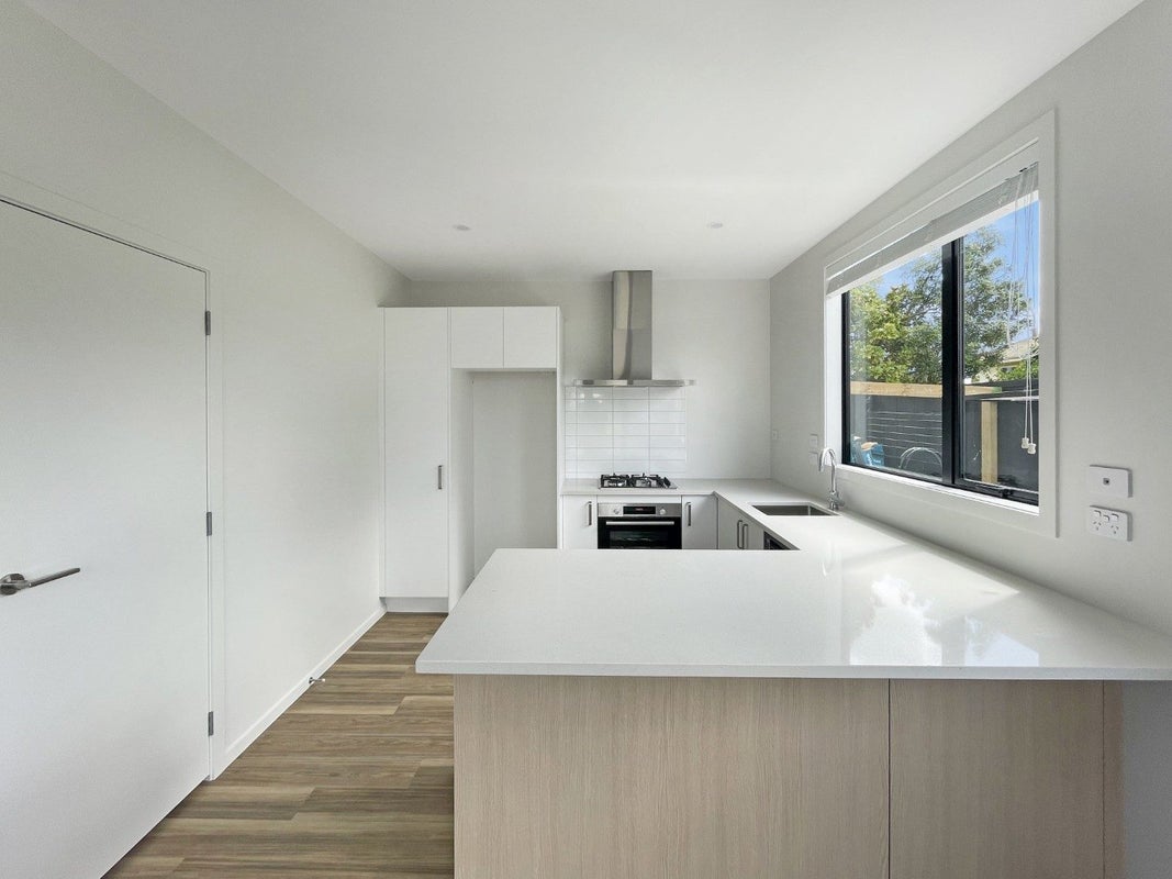 1/25 Sandwich Road, St Andrews, Hamilton - Carousel 2